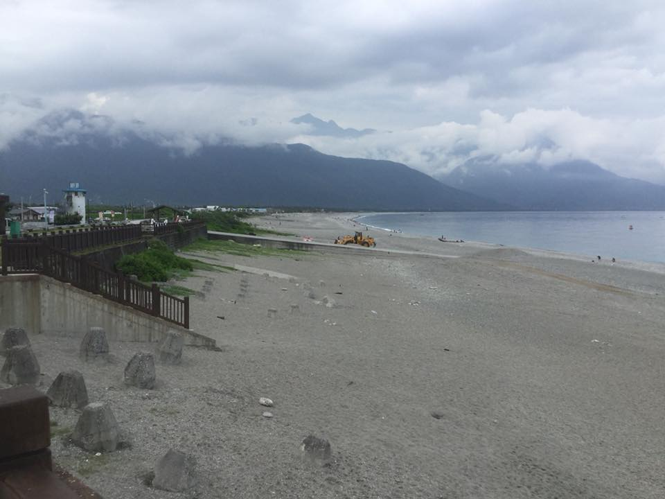 台灣景點夏季必去景點：海灘與山林的完美平衡