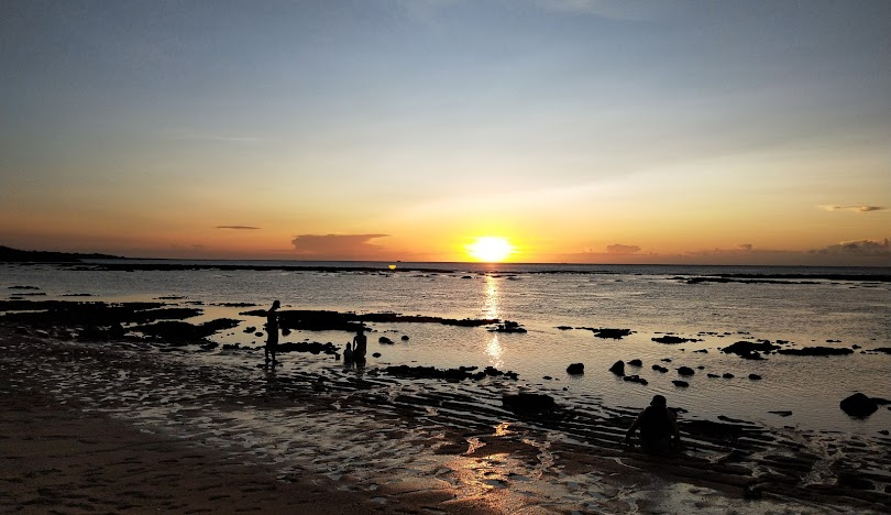 北部海邊一日遊開車指南：從老梅綠石槽到白沙灣
