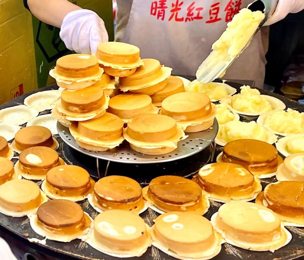 新北半日遊：淡水夜市美食指南 - 必吃小吃清單