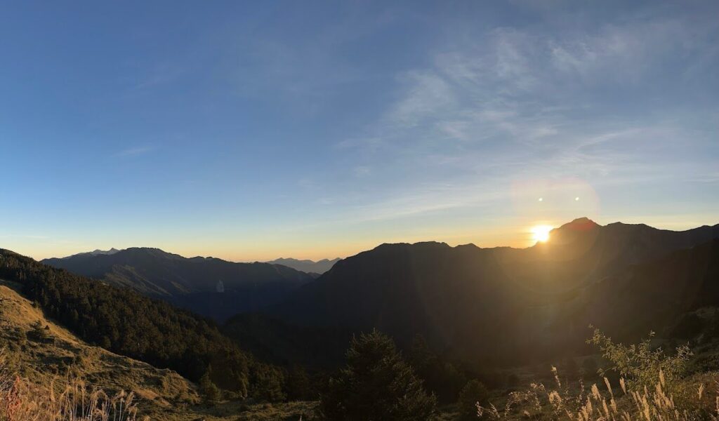 台灣最佳看日出觀賞點指南：合歡山、阿里山必看景點