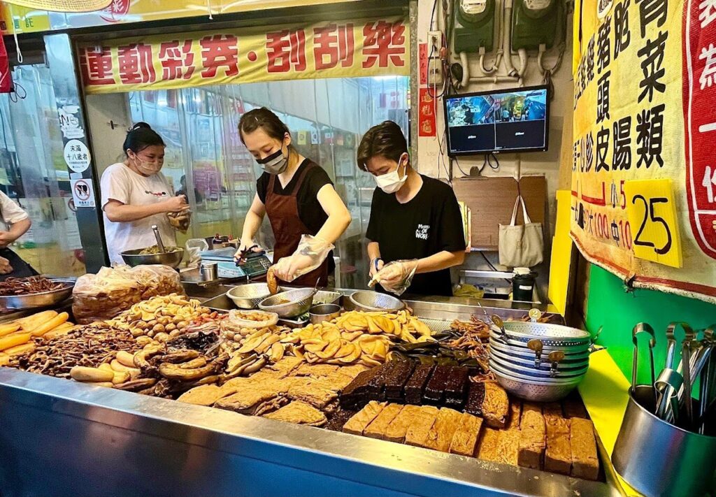 北台灣景點：饒河夜市人氣小吃