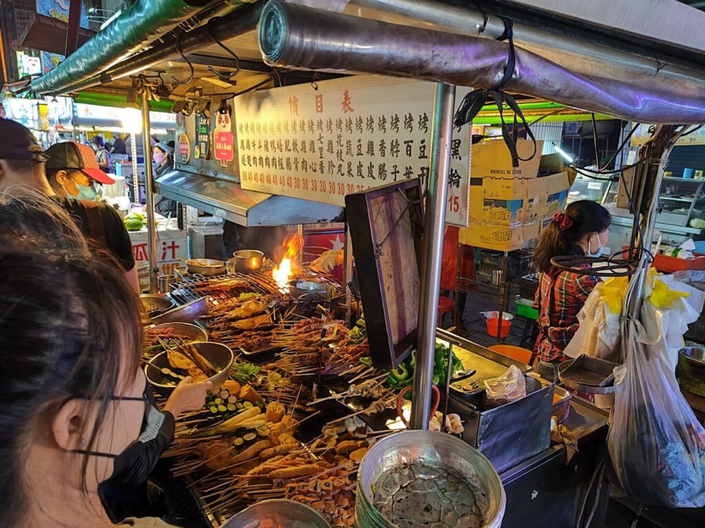 台灣夜市一日遊：美食攻略與必吃小吃