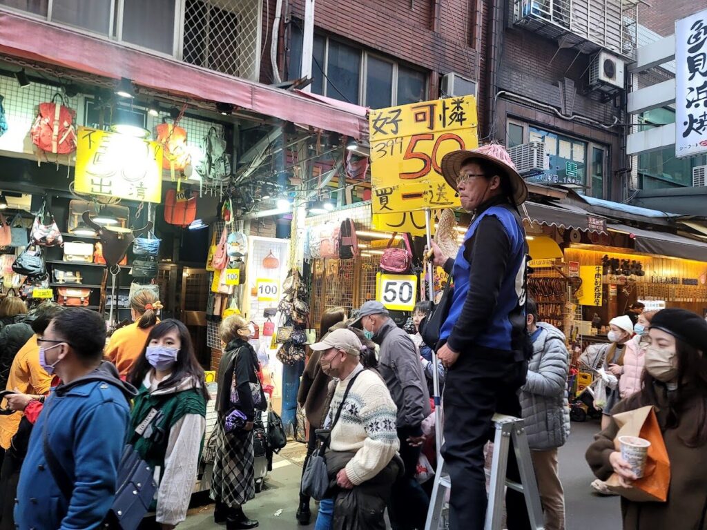 親近自然的台北下午必去景點：象山步道與淡水河