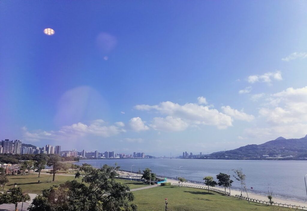 親近自然的台北下午必去景點：象山步道與淡水河