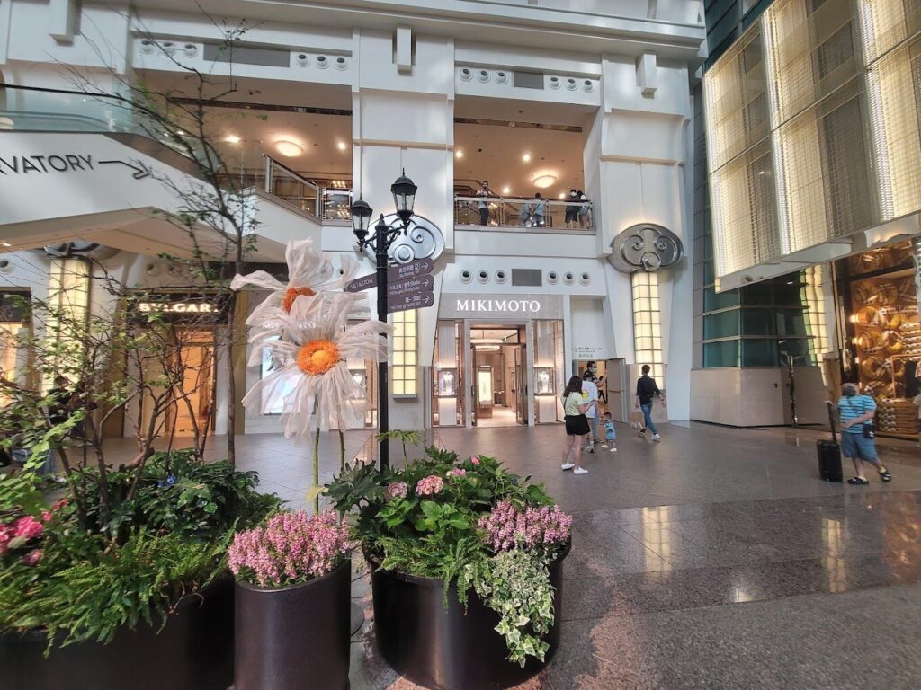 享受購物與美食的台北下午必去景點：西門町與信義商圈