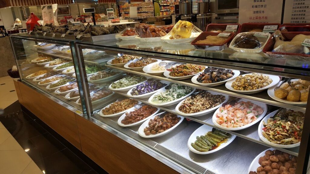 享受購物與美食的台北下午必去景點：西門町與信義商圈