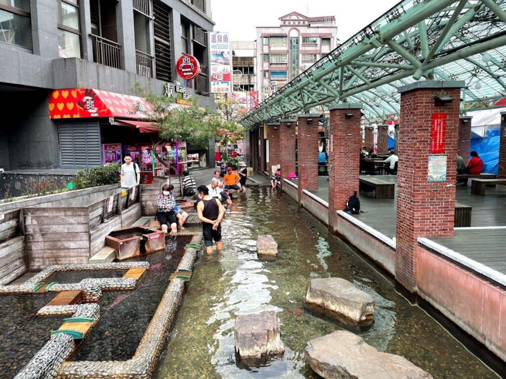 探索宜蘭景點與夜市美食：羅東夜市必吃小吃排行
