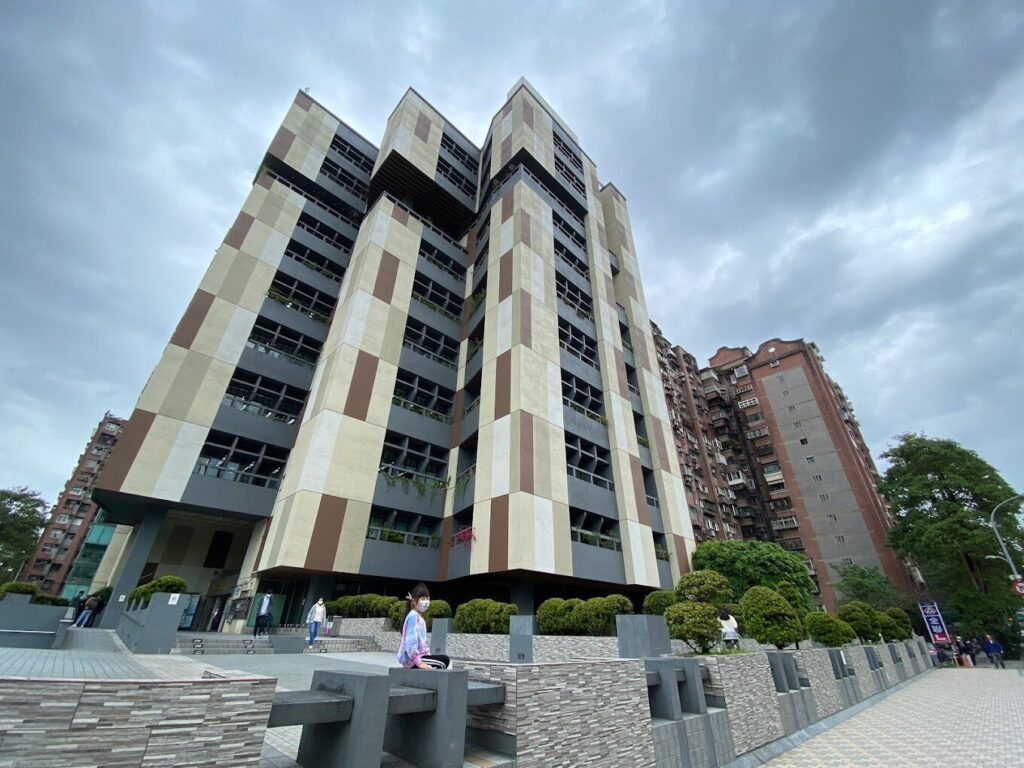 台北一個人散心好地方閱讀好去處:書店與圖書館推薦