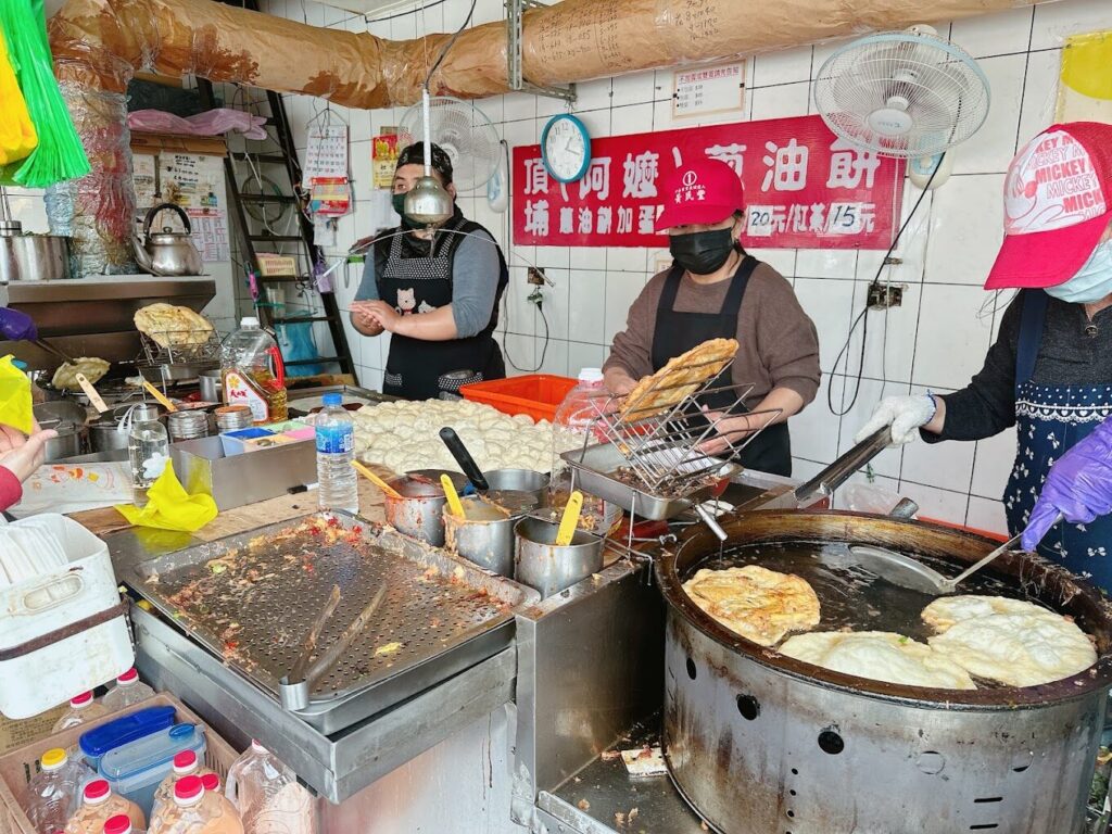 探索宜蘭景點與夜市美食：羅東夜市必吃小吃排行