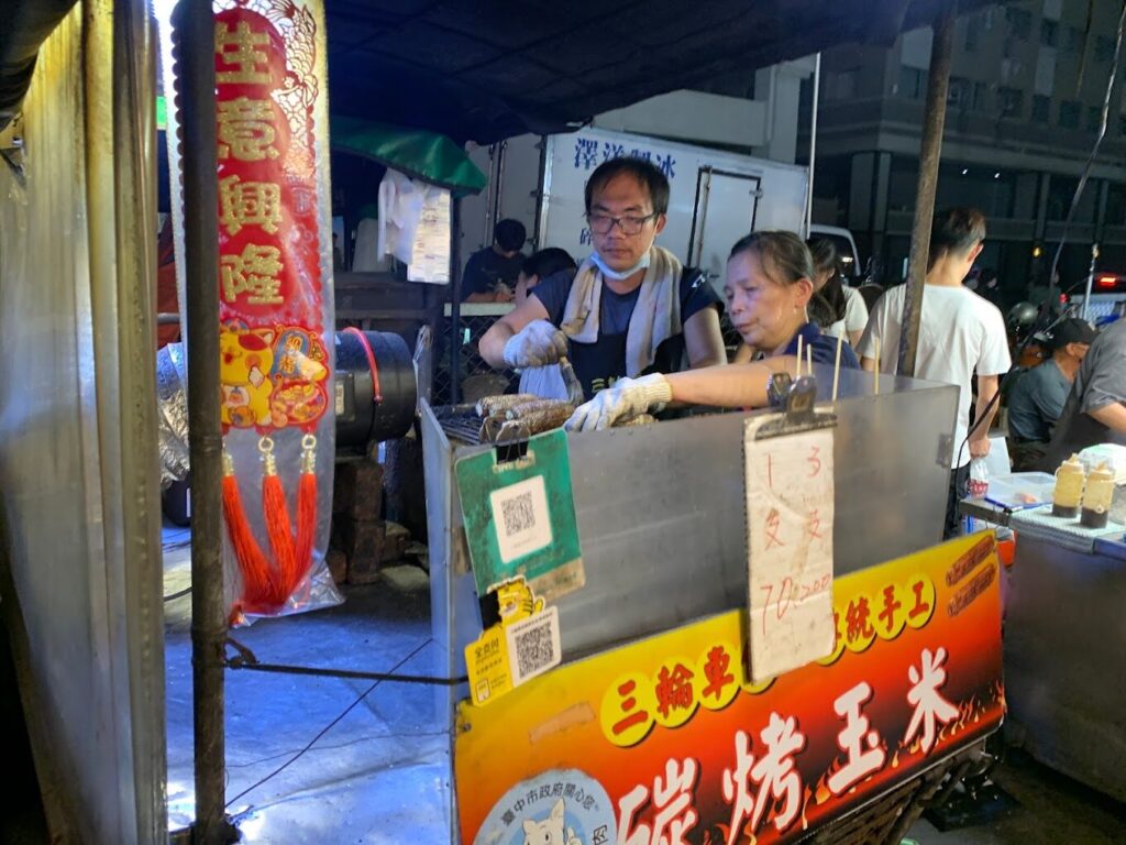 旱溪夜市美食攻略：不可錯過的攤位與小吃