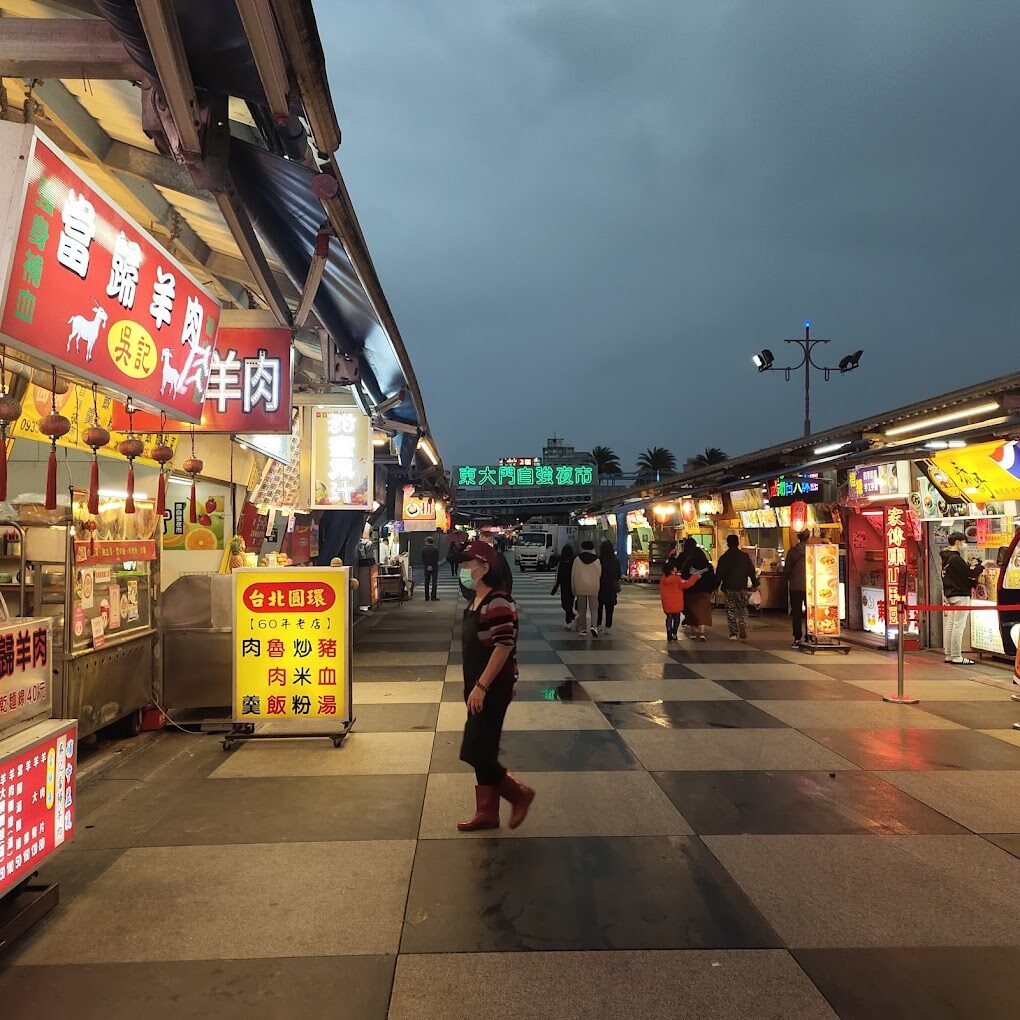 花蓮夜間活動推薦：夜市、美食與夜景的完美結合