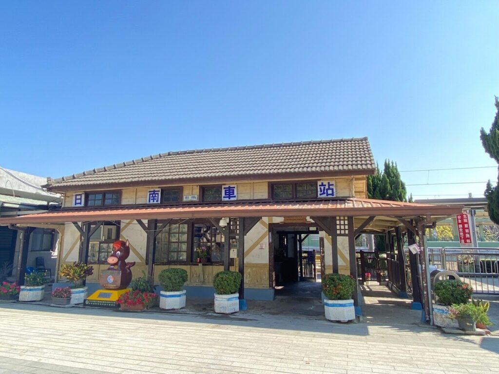 海線火車:搭乘海線鐵路欣賞沿途美景