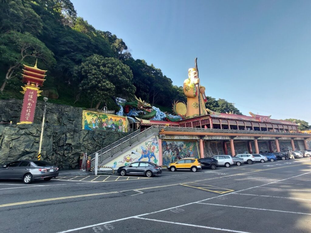 中和烘爐地夜晚開車好去處：俯瞰雙北夜景的最佳選擇