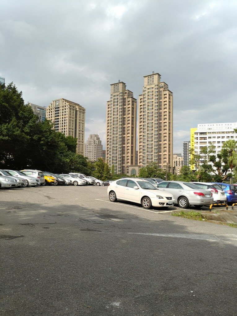 象山步道夜晚開車好去處：如何輕鬆抵達觀景平台