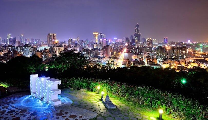 夜晚開車好去處｜台灣適合夜間自駕的景點