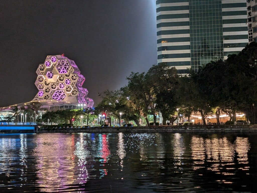 南部一日遊開車行程規劃:高雄最佳自駕景點