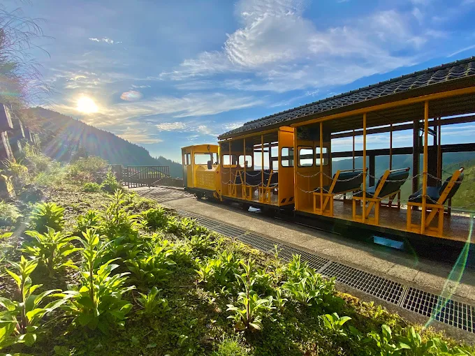 太平山蹦蹦車全攻略｜最新時刻表、票價、搭乘指南與森林風光體驗
