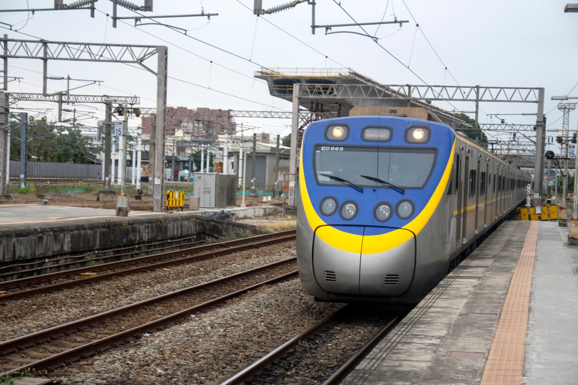 綠島交通方式與船班時刻表