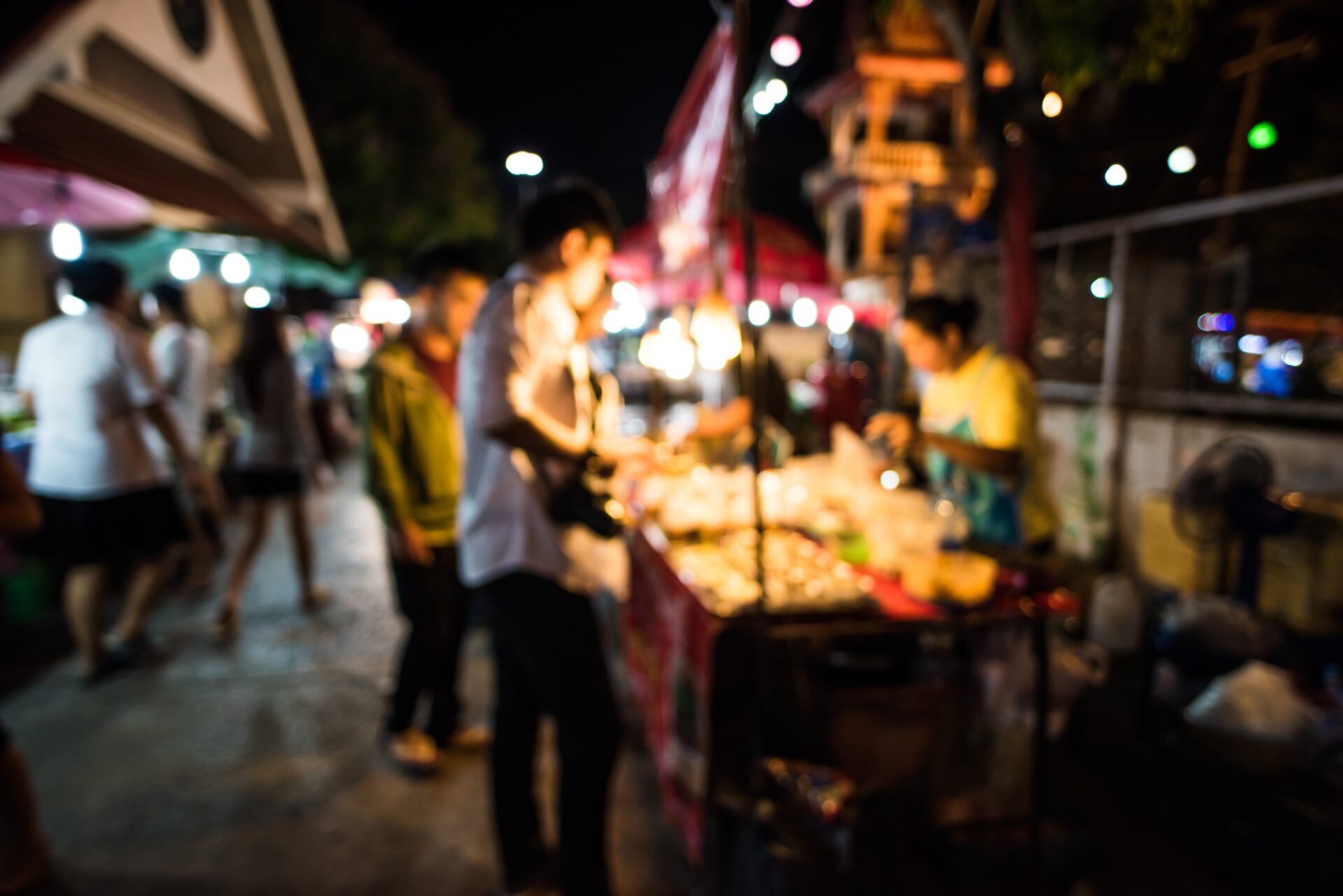 淡水夜市攻略：美食攤位與必買清單