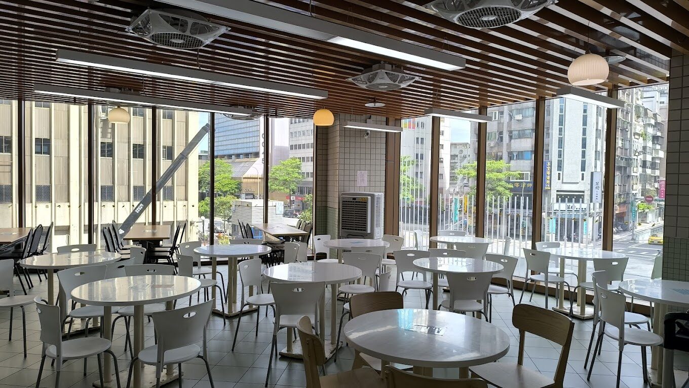 南門市場合歡刀削麵館 牛肉麵