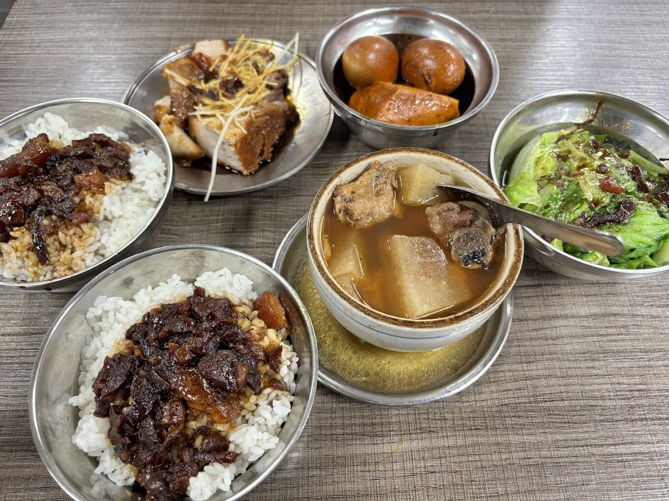 經典風味滷肉飯的調和秘訣與現代演繹