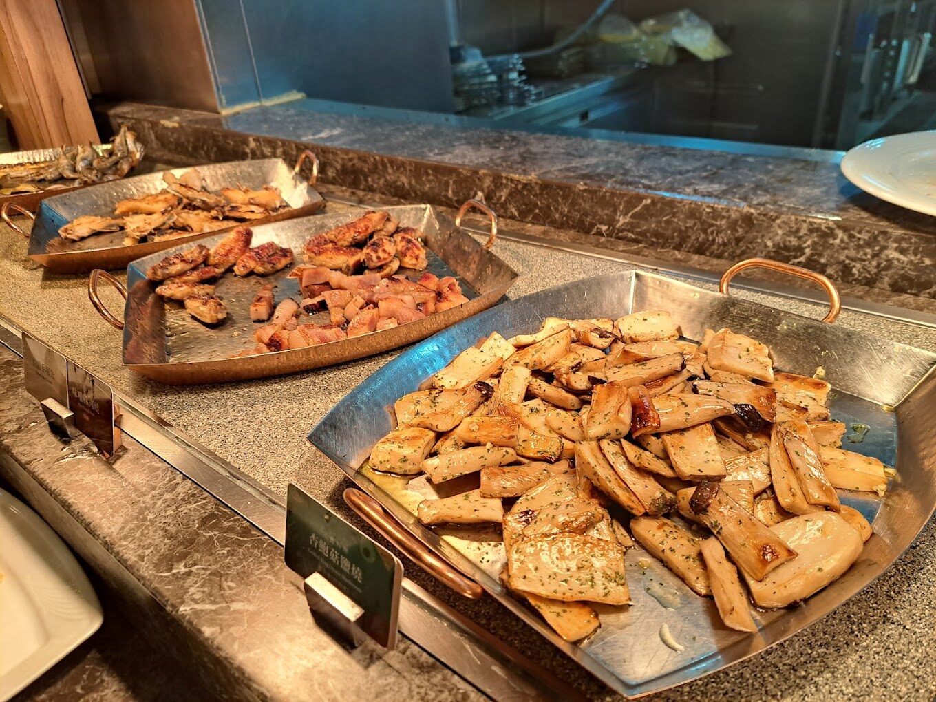 欣葉日本料理:台北經典吃到飽餐廳的永恆魅力