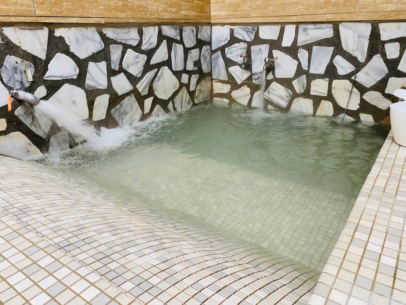 台中大坑溫泉推薦：麒麟峰溫泉會館全攻略