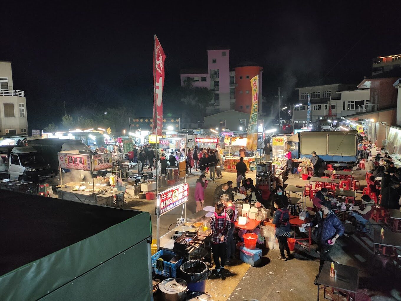 週四夜市資訊與交通方式