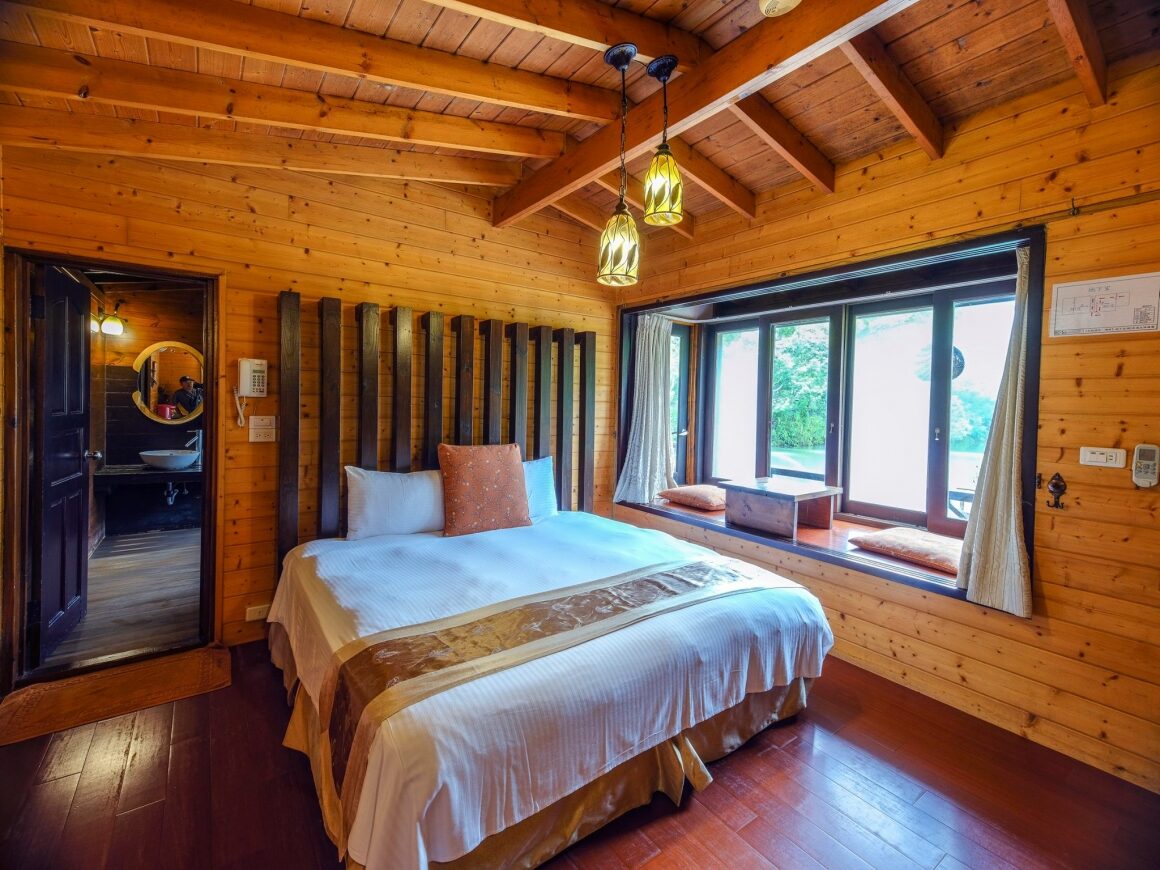 湖畔花時間:湖邊野餐與溫泉