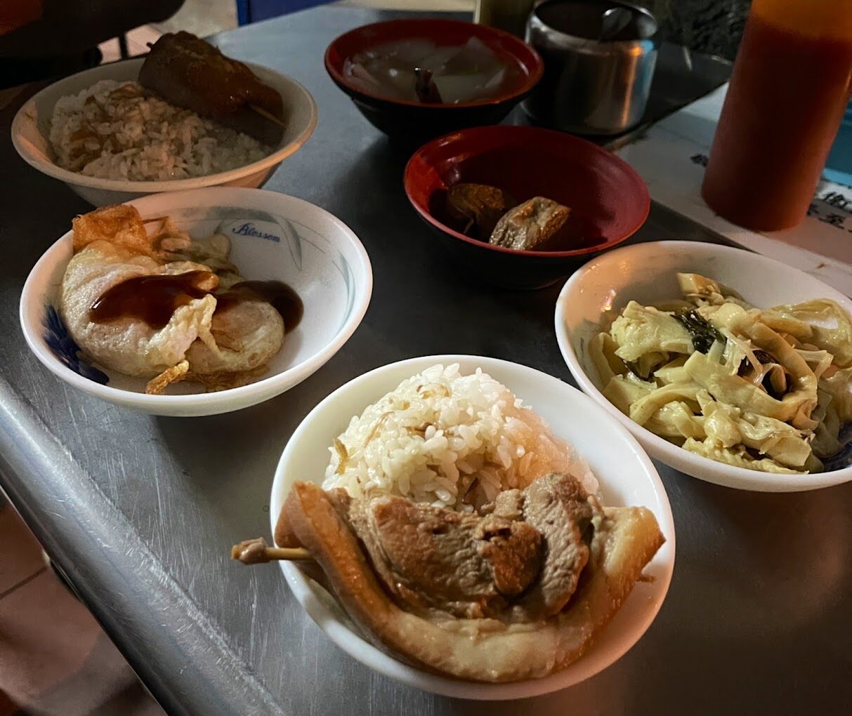 爌肉飯的起源與文化背景及彰化經典美食