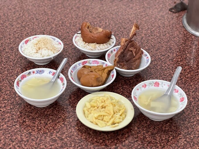 爌肉飯的起源與文化背景及彰化經典美食