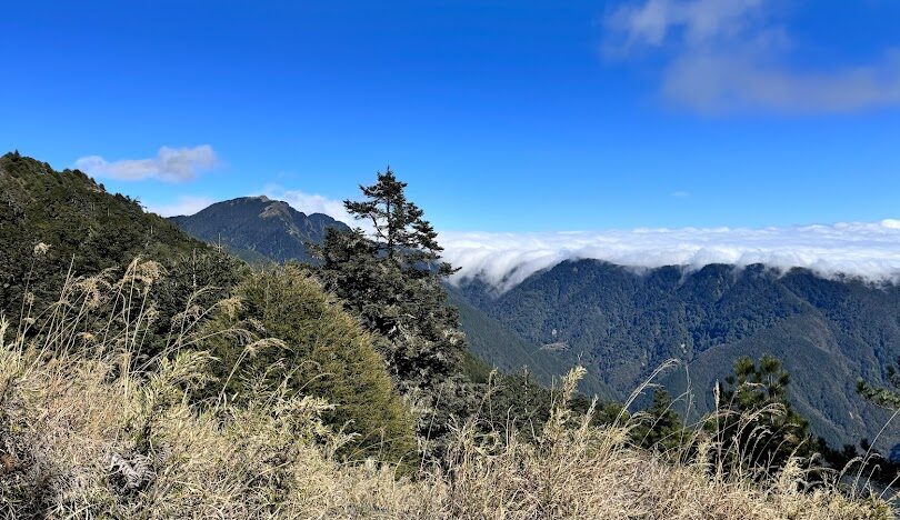 雪山東峰登山全攻略：最佳路線及行程規劃指南