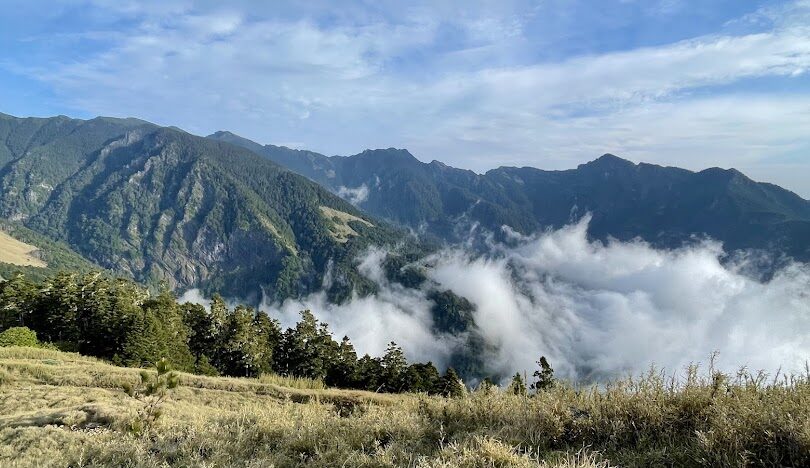 雪山東峰登山全攻略：最佳路線及行程規劃指南