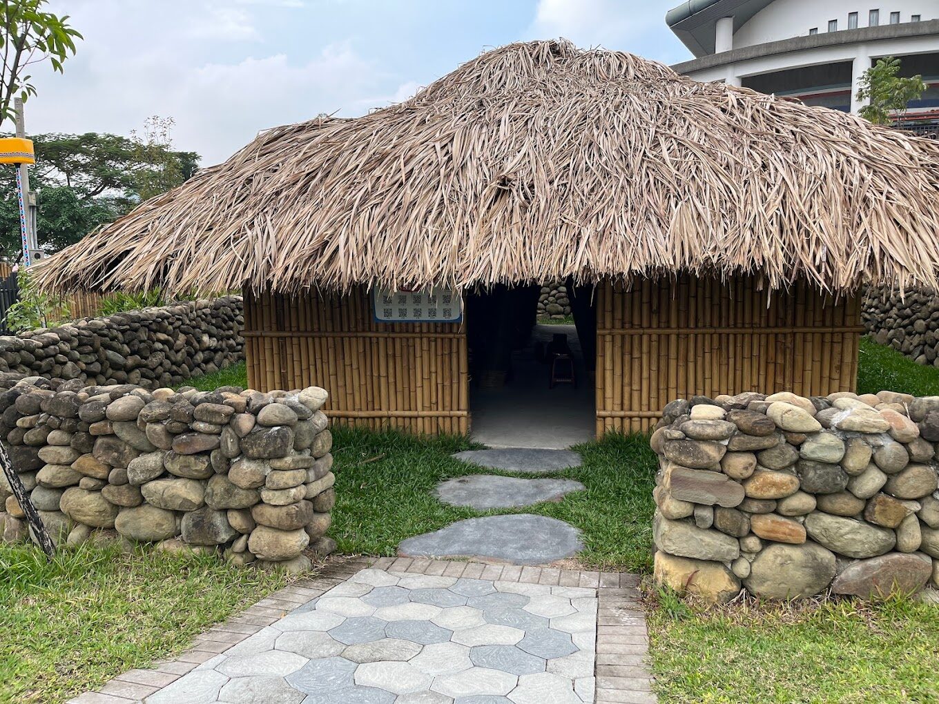 鄒族傳統家屋展示區域