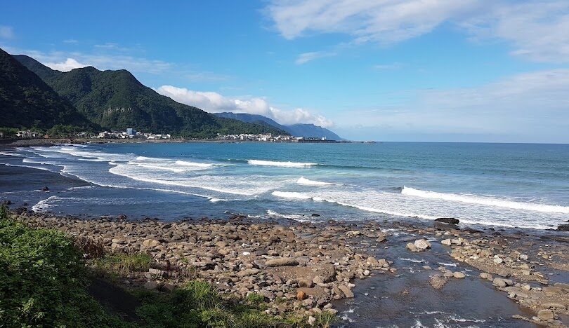 宜蘭頭城必訪海景咖啡廳：滿山望海