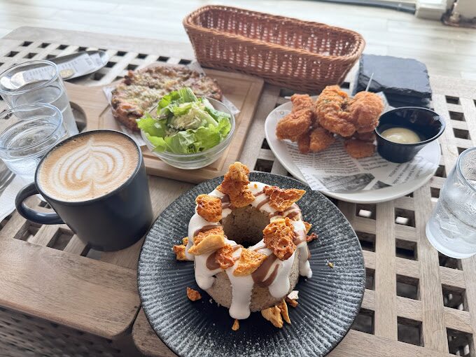 宜蘭頭城必訪海景咖啡廳：滿山望海