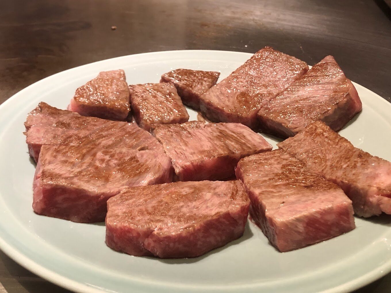初魚鐵板燒菜單價格與預訂指南