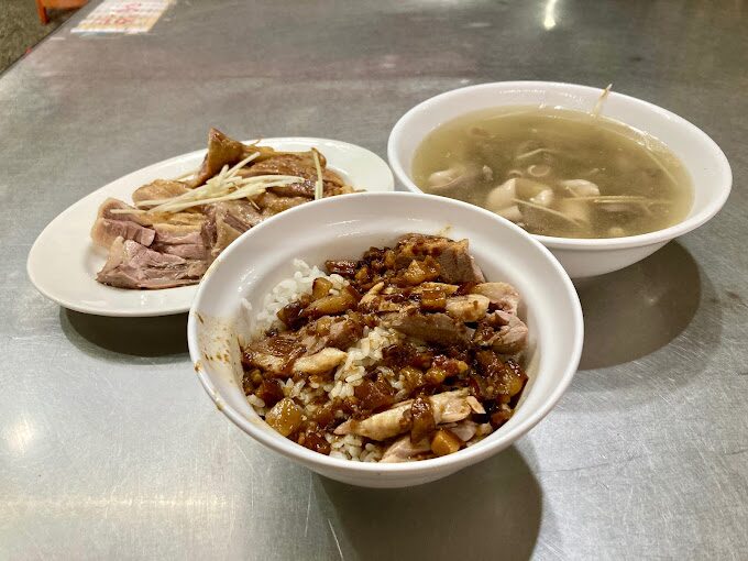 高雄鴨肉飯推薦：必吃的 10 家老字號美食