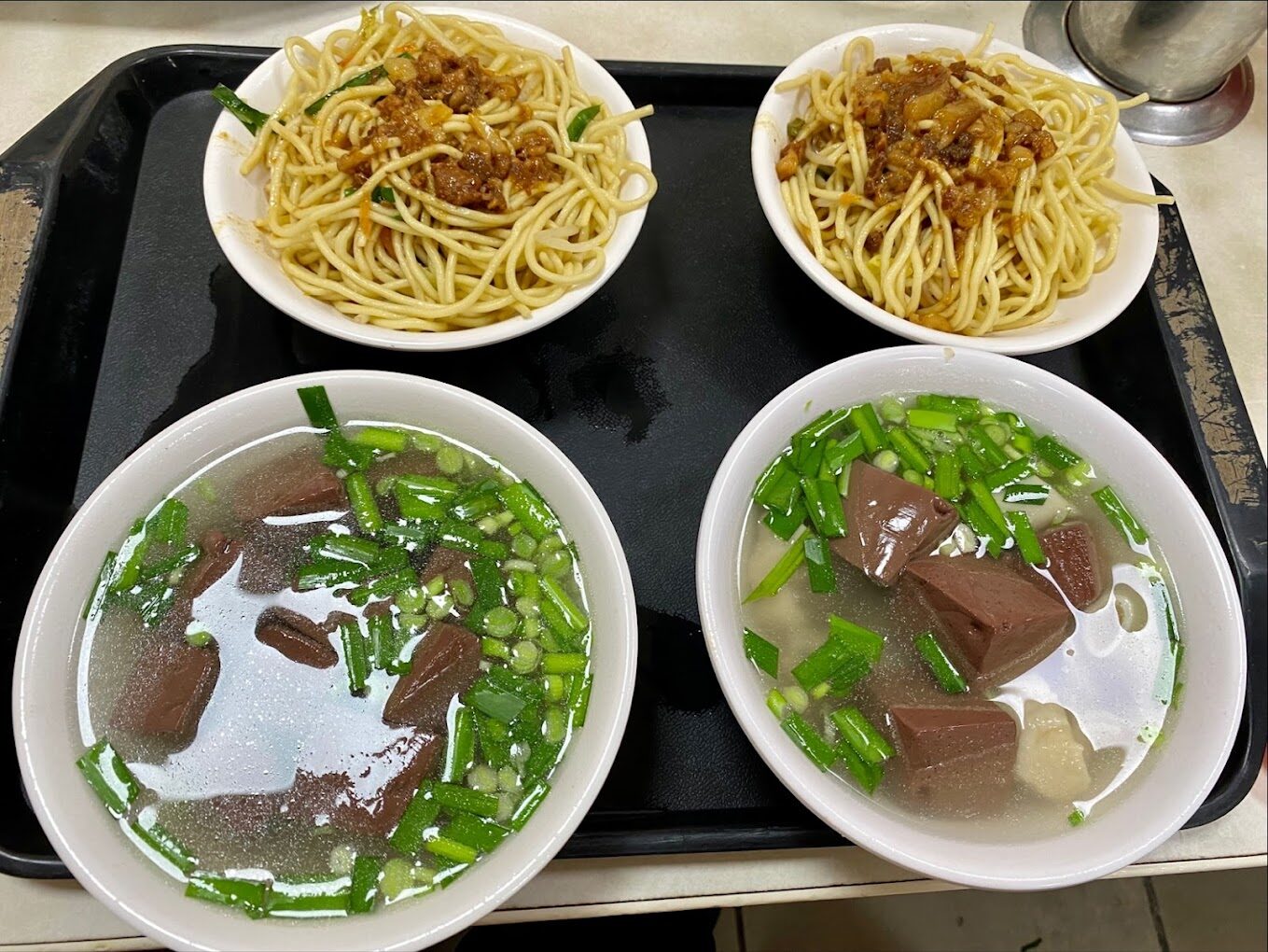 豐原必吃美食推薦：康康豬豬血湯評價與菜單介紹