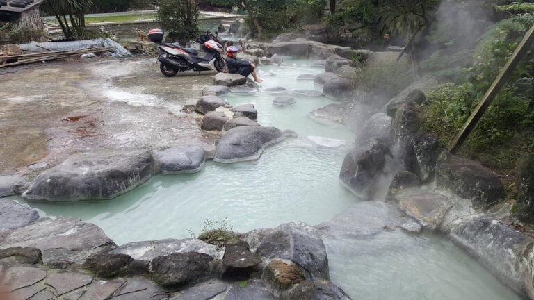 陽明山四季旅遊攻略：春夏秋冬各有特色