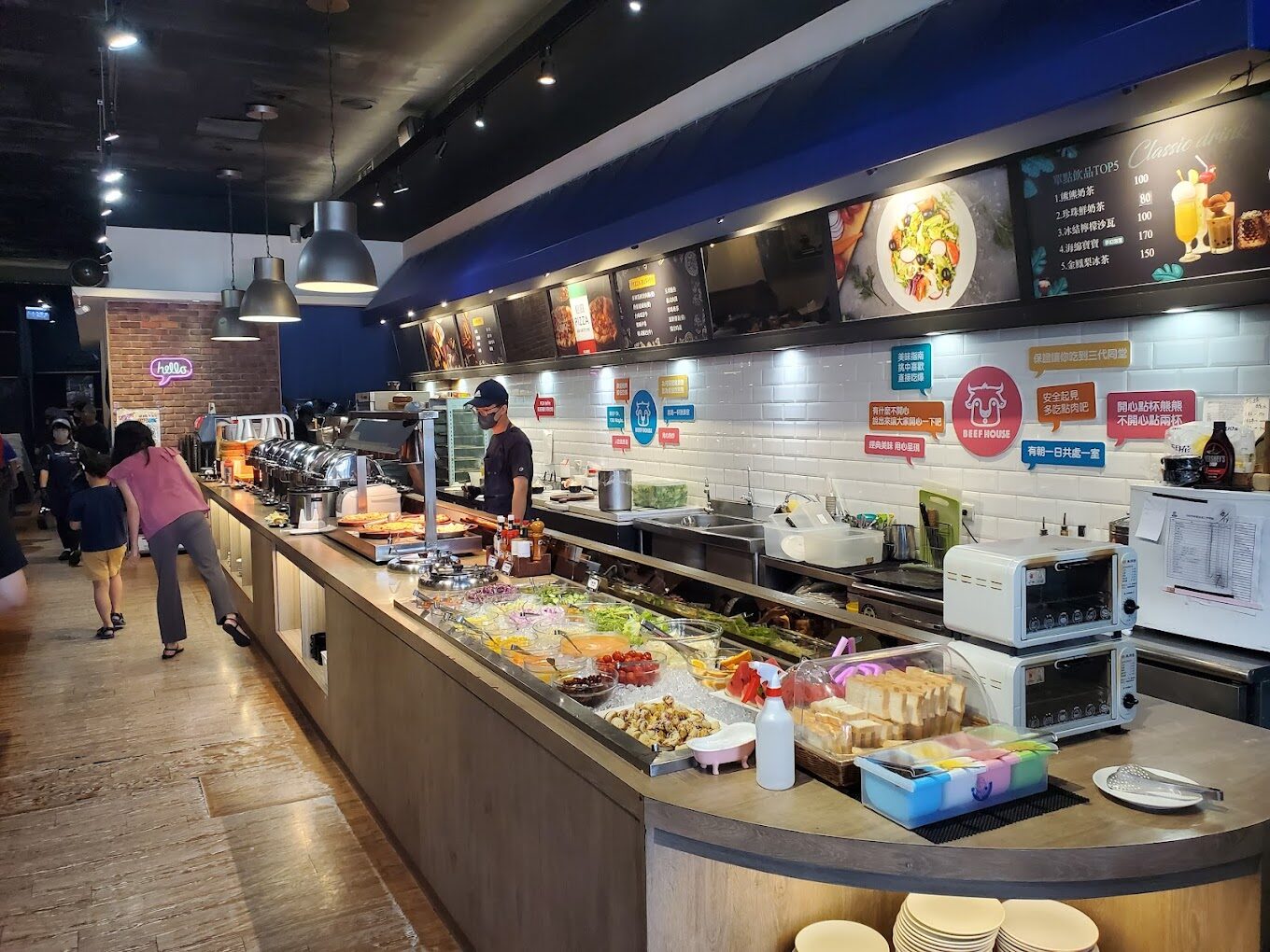 牛室炙燒牛排大里店訂位攻略
