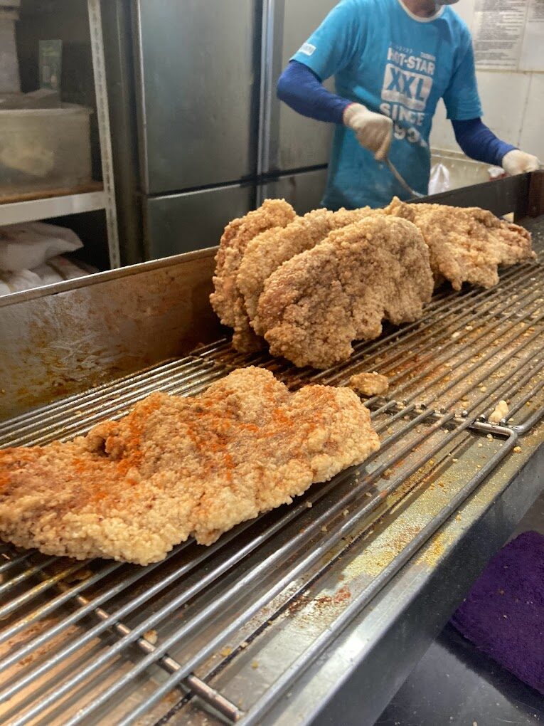 士林夜市必吃小吃：豪大大雞排