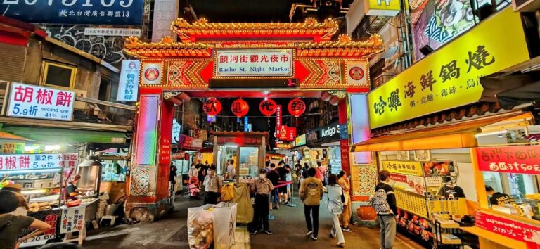饒河夜市必吃推薦：探索台北最美味的小吃