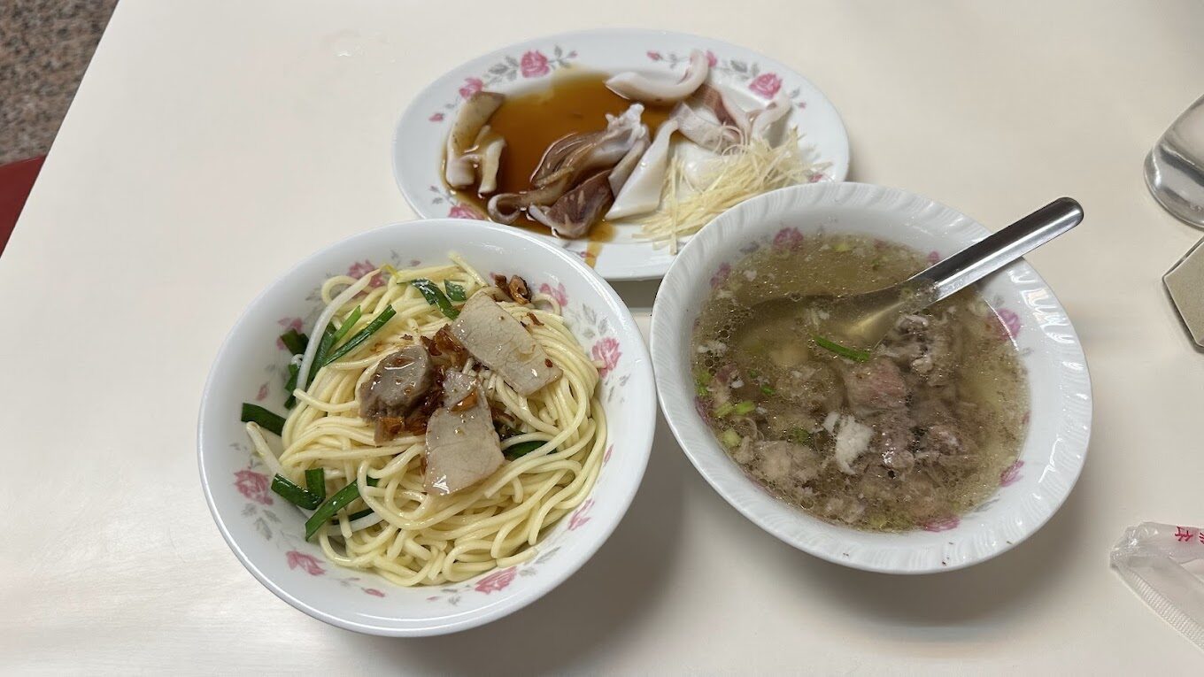 高雄鹽埕區美食：歷史悠久的鄭家切仔麵