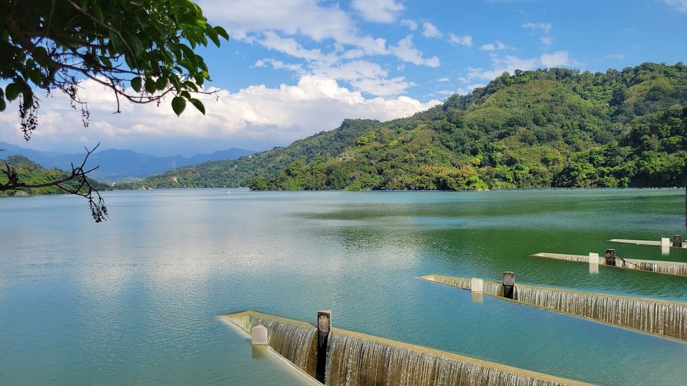 苗栗景點：鯉魚潭水庫的精彩全覽—最佳水上活動和景色欣賞