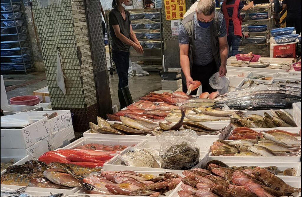 基隆崁仔頂漁市
