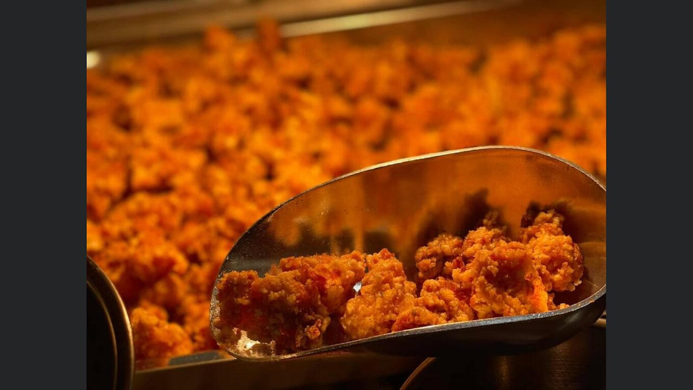 三和夜市必吃小吃推薦：炸雞排、擔仔麵等美味指南