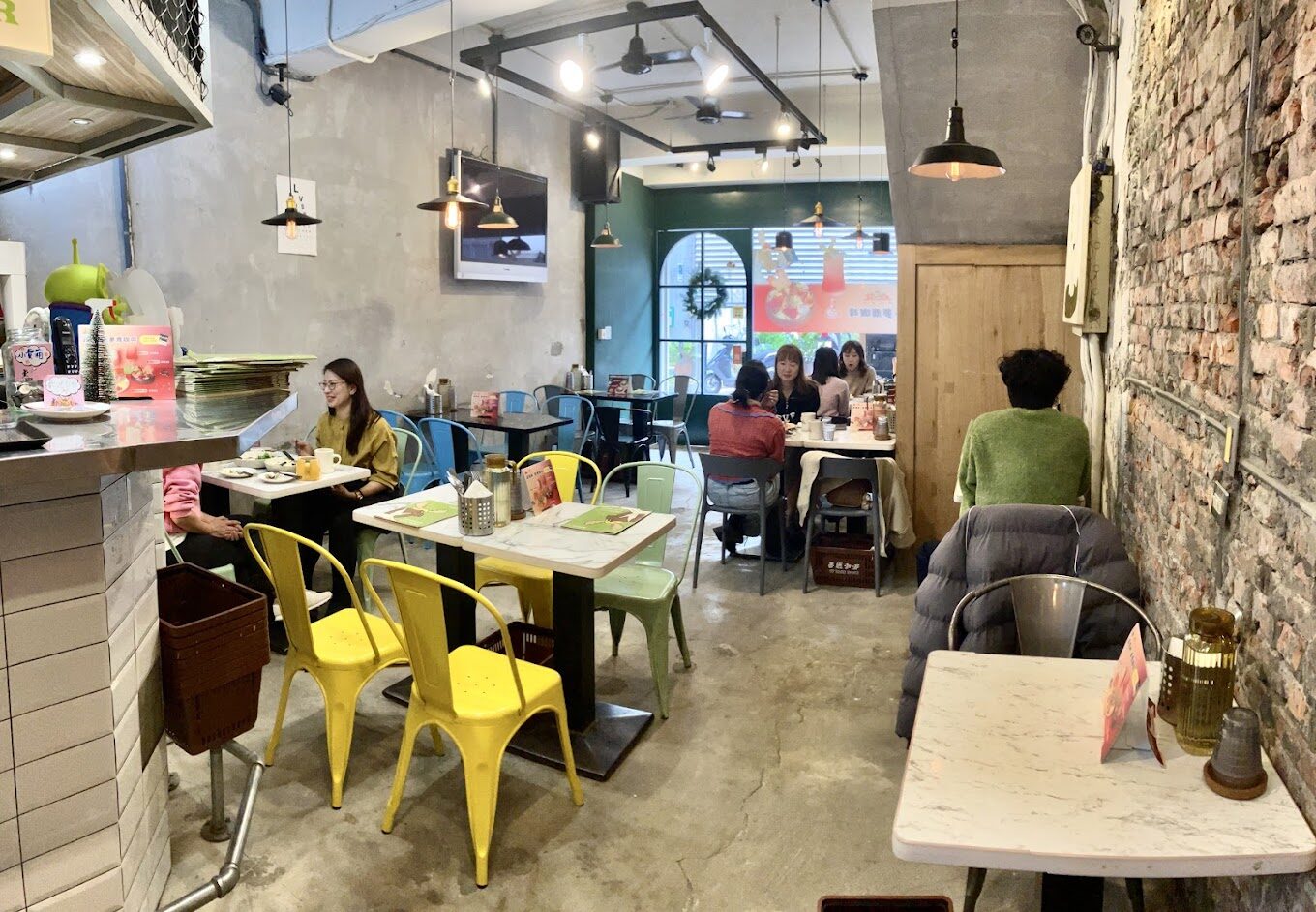 台北學生情侶約會地點：揭露台北最浪漫的約會咖啡廳：完美驚喜的6個地點