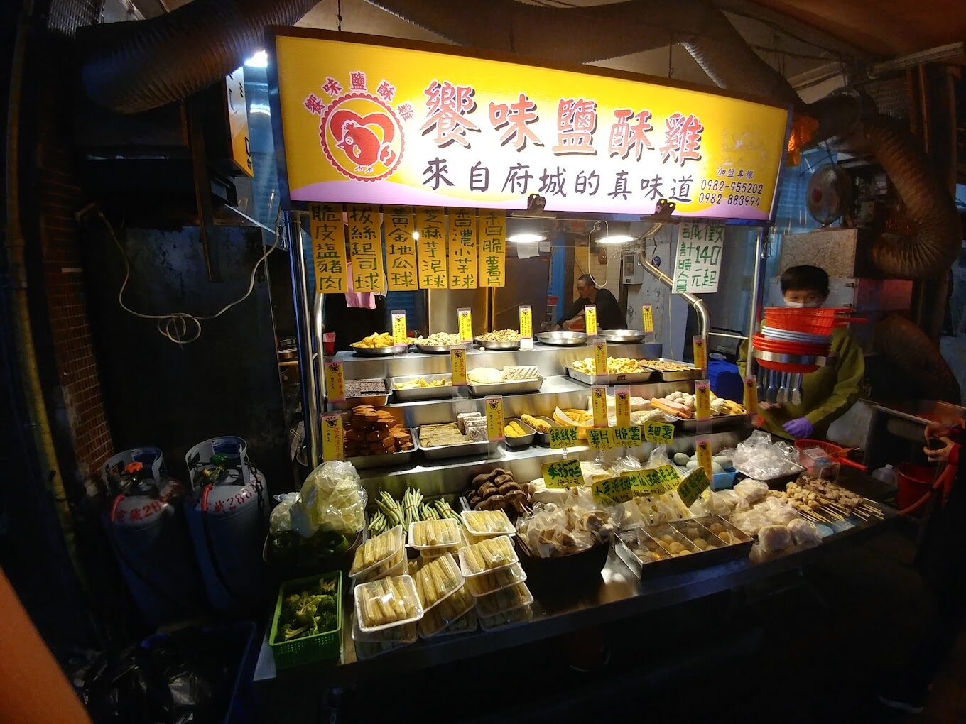 台北晚上閒晃：夜市美食推薦，不可錯過的夜間小吃