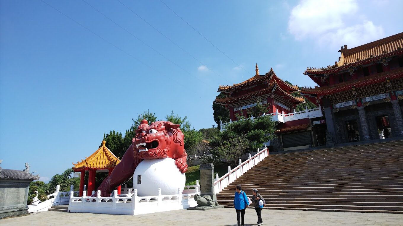 日月潭自行車道攻略：日月潭附近景點與最佳觀景點及租借指南